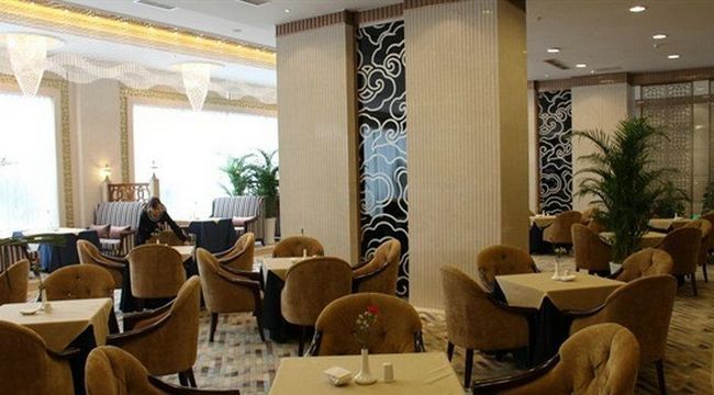 Yunheng Hotel Neijiang المطعم الصورة